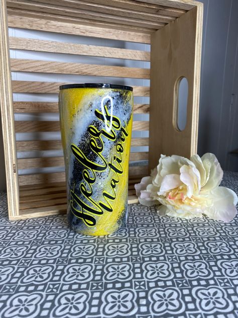 Blue Tumbler Ideas, Yellow Epoxy Tumbler, Black And Gold Tumbler, Black Gold Tumbler, Orange And Black Tumbler, Yellow Tose Tumbler Cup, Fabric Tumblers, Blue Tumbler, Yellow Glitter