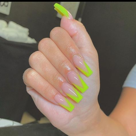 Stylish Girl, Huda Beauty, Beauty Nails, Glitter Nails, Pretty Nails, Nail Inspo, Hair And Nails, Nail Colors, Acrylic Nails