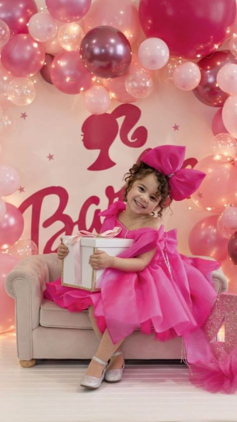 Girls Barbie Birthday Party, Birthday Party Barbie, Barbie Theme Party, Barbie Birthday Party, Barbie Theme, Barbie Birthday, Barbie Party, Birthday Party Decor, Party Decor