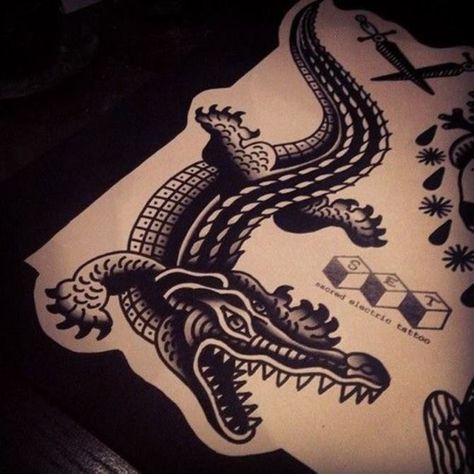 Traditional Tattoo Animals, Berg Tattoo, Alligator Tattoo, Crocodile Tattoo, Traditional Black Tattoo, Traditional Tattoo Inspiration, American Traditional Tattoos, Tatuagem Masculina Pequena, Finger Tats