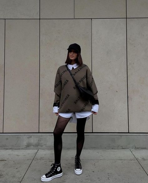 Balenciaga Sweater Outfit, Korean Oversized Outfit, Stockings Outfit Winter, Balenciaga Shirt Women, Causal Fall Outfits, Oversized Shirt Outfit, Balenciaga Shirt, Oversized White Shirt, Stockings Outfit