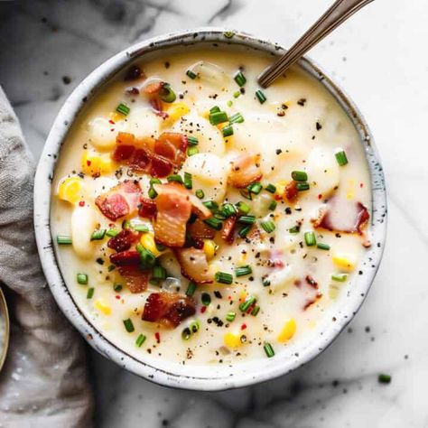 The Best Sweetcorn Chowder - Savvy Bites Fast Easy Soup, Sweetcorn Chowder, Fast Soup Recipes, Easy Corn Chowder, Corn Chowder Soup, Soup Recipe Ideas, Recipe Tin Eats, Tin Eats, Potato Corn Chowder