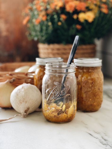 Sweet and Sour Onion Relish Canning Recipe | Ball® & Kerr® Fresh Preserving Relish Canning Recipes, Onion Relish Recipe, Ball Canning, Relish Recipe, Home Canning Recipes, Canning Recipe, Canning Tips, Relish Recipes, Canned Fruit