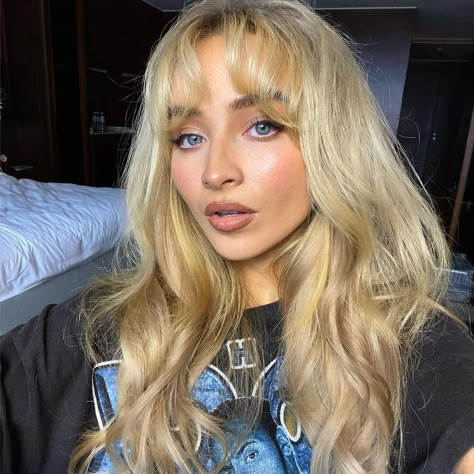 Sabrina Carpenter 2023 Sabrina Carpenter Outfits, Sabrina Carpenter, Hair Looks, Hair Goals, Selena Gomez, New Hair, Hair Inspo, Cute Hairstyles, Hair Inspiration