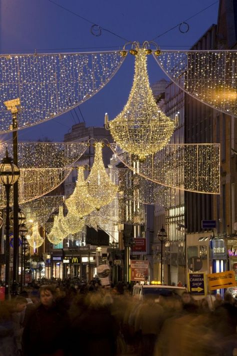 Christmas Photos | 20 beautiful photos of Christmas in Dublin, Ireland Dublin Christmas, Irish Christmas Traditions, Grafton Street Dublin, Christmas In Ireland, Ireland Aesthetic, Grafton Street, Irish Christmas, Holiday Romance, Christmas Lighting