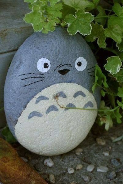 Art Pierre, Stone Art Painting, Painted Rocks Diy, Diy Art Projects, Hand Painted Stones, Paint Rock, Rock Painting Designs, Diy Garden Projects, Rock Painting Art