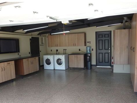 Laundry Rooms Ideas, Garage Laundry Rooms, Floor Concrete, Garage Boden, Home Gym Garage, Gym Garage, Garage Renovation, Garage Laundry, Residential Garage