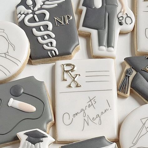 ANH PHAN - DENVER, CO COOKIES on Instagram: "Congrats to NP Megan! 💉🩺🎓 . . #denvercustomcookies#denverbaker#denverbakerbabe#gradcookies#nursecoookies#graduationcookies #classof2024" Congrats Cookies, April 29, Custom Cookies, Denver Co, Denver, On Instagram, Instagram