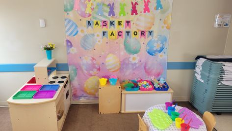 Turn your dramatic play into an "Easter Basket Factory!" Small baskets, scarves, plastic eggs, and small toys. Even a pretend egg painting station! Easter Dramatic Play, Easter Festivities, Small Baskets, Painting Station, Dramatic Play Preschool, Small Toys, Small Basket, Plastic Eggs, Egg Painting