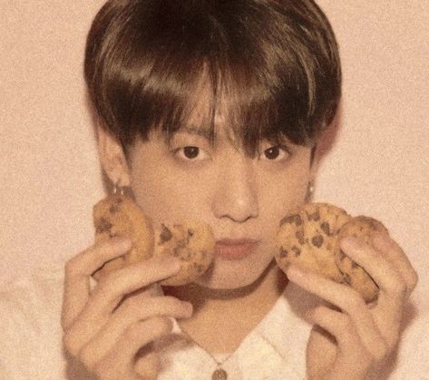 Jungkook Cute Icon, Brown Filter, Cute Icon Pfp, Image Aesthetic, Aesthetic Brown, Cute Icon, Icon Pfp, Jungkook Cute, Bts