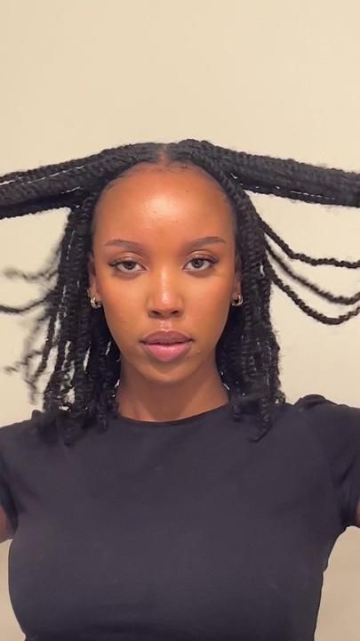 Crochet Twist Hairstyles, Mini Twists Natural Hair, Curly Tips, Faux Locs Braids, Twist Hairstyle, Spring Twist Hair, Afro Twist, Braided Hair Tutorial, Spring Twists