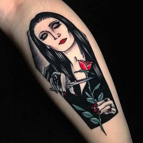 Addams Family Tattoo, Horror Sleeve, Tim Burton Tattoo, Horror Tattoos, Movie Tattoos, Scary Tattoos, Creepy Tattoos, Spooky Tattoos, Tattoos Skull