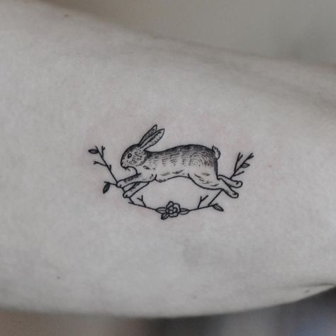 Bunny for Rachel! instagram.com/fearbear White Rabbit Tattoo, Rabbit Tattoo, Bunny Tattoos, Rabbit Tattoos, Celtic Tattoos, Dream Tattoos, Skull Tattoos, Lion Tattoo, Skin Art