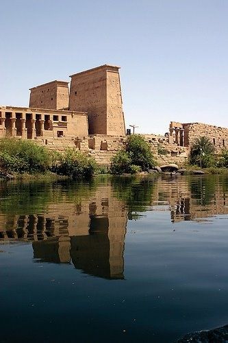 Philae temple from nile - Egypt Magic Temple, Philae Temple, Ancient Egyptian Architecture, Aswan Egypt, Starověký Egypt, River Nile, The Nile River, Egyptian Temple, Vampire Chronicles