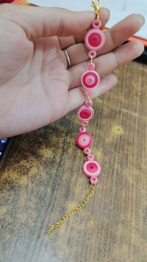 Rakhi With Quilling Paper, Paper Quilling Bracelet, Quilling Jewellery Ideas, Quilling Ideas Earrings, Quilling Rakhi Handmade, Diy Rakhi Ideas, Quilling Jewelry Ideas, Diy Rakhi Handmade Ideas, Quilling Rakhi