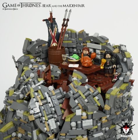 Game of Thrones - Bear and the Maiden Fair - by Barthezz Brick Game Of Thrones Lego Moc, Lego Ghost, House Bolton, Brick Lego, Lego Medieval, Lego Games, Lego Mocs, Lego Castle, Toy Design