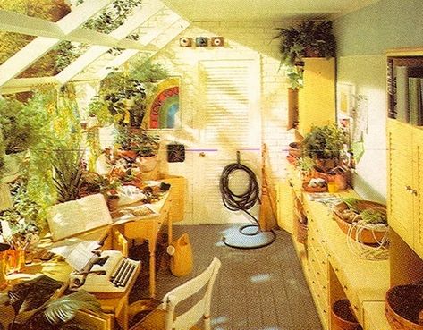 Interior Design Secrets, Retro Rooms, Traditional Home Magazine, Retro House, 70s Interior, 1970s Decor, Vintage Decorating, 70s Home, 70s Decor