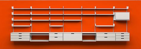 Dieter Rams Vitsoe 606 Universal Shelving System - the full shebang  #ProductDesign #IndustrialDesign #DieterRams Vitsoe 606, Braun Dieter Rams, Dieter Rams Design, Stairs And Doors, Wall Shelf Unit, Home Office Library, Braun Design, Teachers Lounge, Dieter Rams