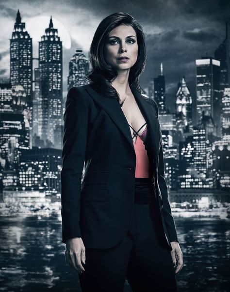 Gotham Season 4 Morena Baccarin Gotham, Lee Thompkins, Leslie Thompkins, Gotham News, Gotham Tv Series, Camren Bicondova, Gotham Tv, Gotham Batman, The Bat Man