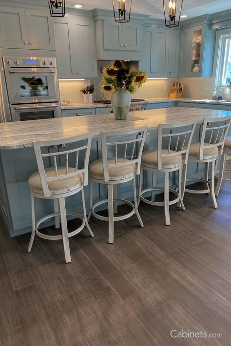 Rambler House Colors Exterior, Country Coastal Kitchen, Blue Green Kitchen Cabinets, Green Painted Cabinets, Small Coastal Kitchen, Light Wood Flooring, Luxurious Kitchen Design, Coastal Style Kitchen, Taupe Kitchen