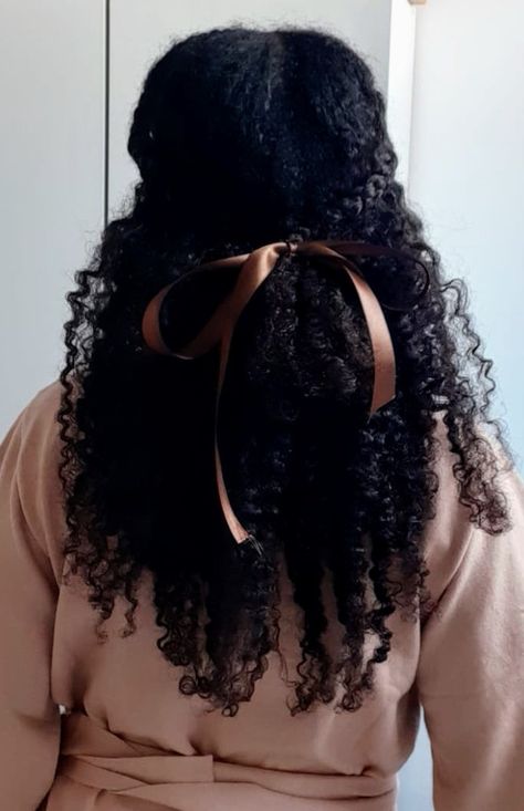 Black Woman Hair Aesthetic, Natural Hair With Ribbon, Natural Hair Ribbon Hairstyles, Ingenue Black Women, Feminine Natural Hairstyles, Elegant Afro Hairstyles, Natural Elegant Hairstyles Black Women, Fancy Natural Hairstyles, Dark Academia Black Women