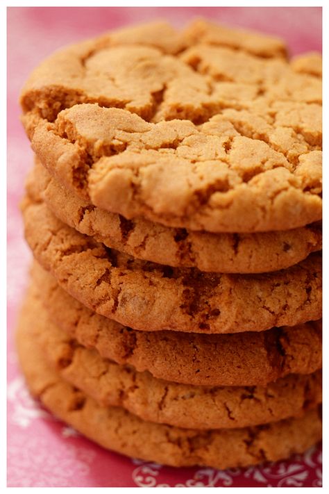 Stem Gingernuts | Cook (almost) Anything at Least Once Ginger Stem Cookies, Stem Ginger Cookies, Ginger Desserts, Ginger Nut Biscuits, Carrot Cake Recipe Homemade, Stem Ginger, Ginger Nut, Healthy Sweet Treats, British Bake Off