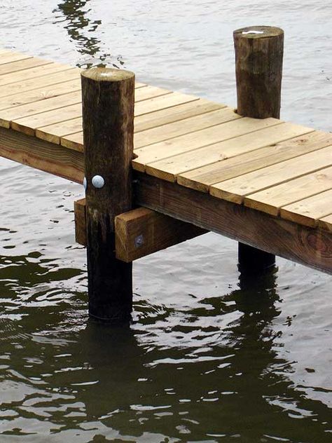 Dock Building Ideas, Pond Docks, Floating Dock Plans, Building A Dock, Outdoor Bridges, Wood Walkway, Farm Pond, Natural Swimming Ponds, Lake Dock