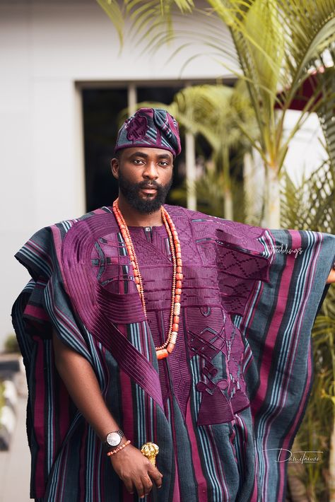 Asooke Agbada Styles Men, Female And Male Poses Together, Agbada Design, Couples African Outfits, Nigerian Outfits, Nigerian Men Fashion, Latest African Men Fashion, African Wedding Attire, African Shirts For Men