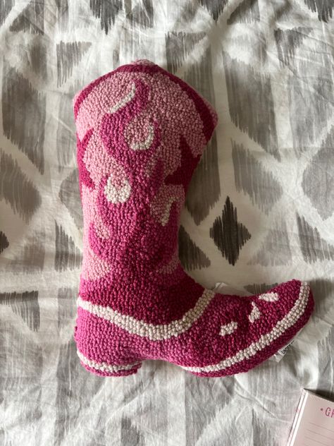 Cowboy Boot Pillow, Crochet Pillow Covers, Crochet Cowboy Boots, Cosmic Cowgirl, Western Pillows, Crafts 2023, Pillow Crochet, Crochet Pillow Cover, Crochet Pillows