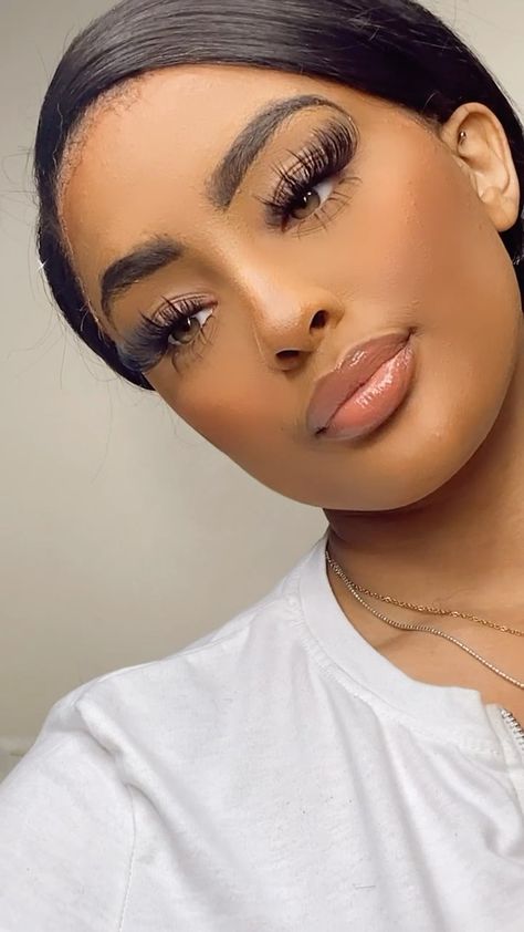 Valentines Vibes, Lash Book, Wispy Eyelashes, Powder Face, Lash Extensions Styles, Eyelash Extensions Styles, Pretty Lashes, Makeup For Black Skin, Eyelash Extentions