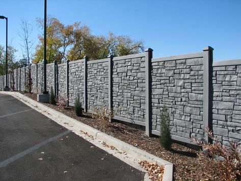 simulated stone fence Concrete Fence Wall, Rock Fence, Fancy Fence, Fence Wall Design, Outdoor Makeover, Compound Wall Design, Stone Fence, Modern Fence Design, Fence Doors