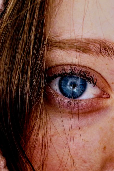 Deep Blue Eyes Aesthetic, Blue Eyes Aesthetic Girl, Midnight Blue Eyes, Ocean Blue Eyes Aesthetic, Dark Blue Eyes Aesthetic, Blue Eye Aesthetic, Royal Blue Eyes, Navy Blue Eyes, Deep Blue Eyes