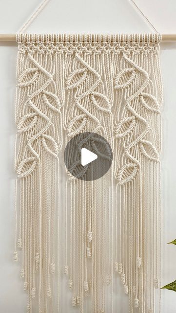 LET BE l DIY macrame & weaving on Instagram: "💛 - 마크라메 나뭇잎 월 행잉🌿 사선 감아매기 매듭을 사용해서 마크라메 나뭇잎 월 행잉을 만들어 보았어요. 제 유튜브 채널에서 풀 영상을 보실 수 있으세요!🤩 프로필의 주소를 눌러 주세요~~ - Macrame leaves wall hanging🌿 I made a macrame leaves wall hanging  using diagonal clove hitch knot. You can watch the full video  on my youtube channel!🤩 Please press the address of the profile~~ - #렛비 #마크라메 #월행잉 #매듭공예  #집꾸미기 #방꾸미기 #홈데코 #핸드메이드 #letbe #macrame #wallhanging  #macrameart #wallart #homedecor #diy #tutorial #handmade -" Let Be Macrame, Macrame Frame Diy, Macrame Leaves Tutorial, Macrame Leaves Wall Hanging, Clove Hitch Knot, Hanging Macrame Wall Art, Macrame Leaves, Hitch Knot, Wall Art Tutorial