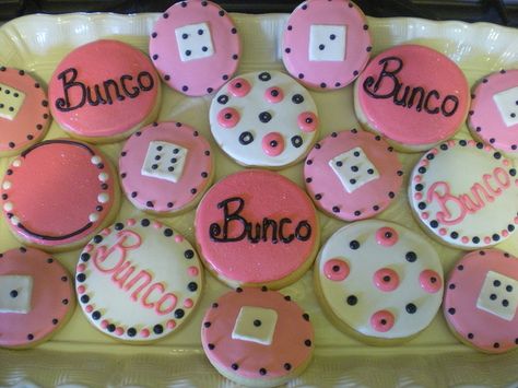 Bunco cookies Bunko Gifts, Valentine Bunco, Bunco Snacks, Bunko Party, Flood Cookies, Bunco Food, 3d Dice, Halloween Bunco, Bunco Ideas