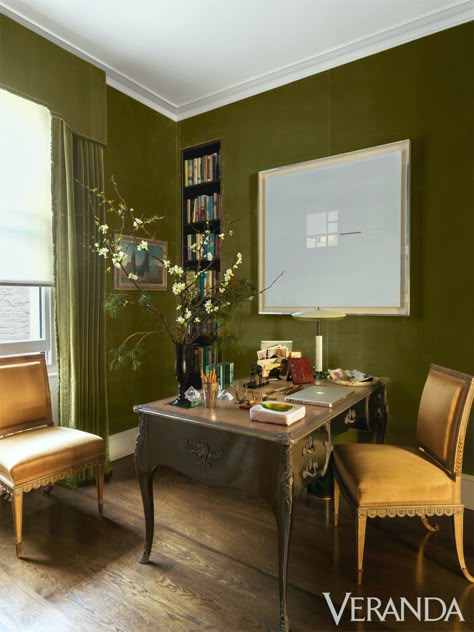 veranda Veere Grenney-desk Veere Grenney, Veranda Magazine, Custom Canopy, Home Office Library, London Townhouse, Vintage Side Table, Library Office, London House, Office Library