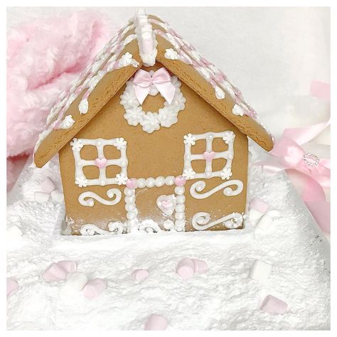 couldn’t resist making the girliest sugary pink and white gingerbread house complete with a little satin bow wreath 🎀🌨💕☃️🍂 White Gingerbread House, White Gingerbread, Fairytale Christmas, Christmas Princess, Bread Man, Winter Things, Winter Treats, Bow Wreath, Pink Xmas