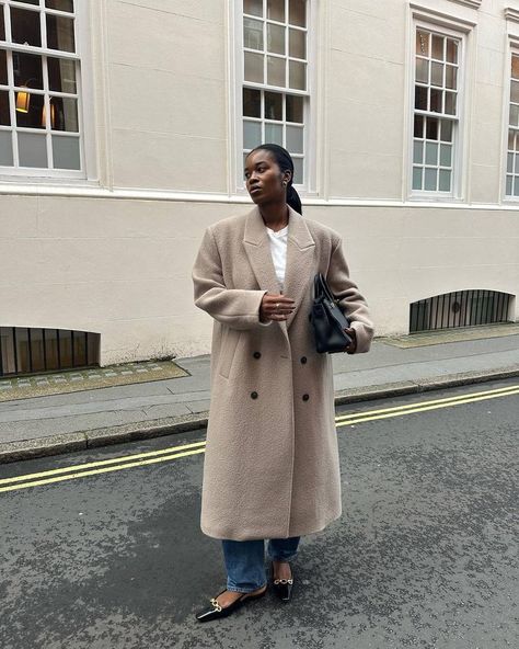 7 Chic Oversized Coat Outfits to Try This Winter | Who What Wear Wool Trench Coat Outfit, Oversized Trench Coat Outfits, Wool Coat Outfits, Oversized Outfit Aesthetic, Oversized Coat Outfit, Trench Coat Outfit Winter, Oversize Outfits, Wool Coat Outfit, Oversized Winter Coat