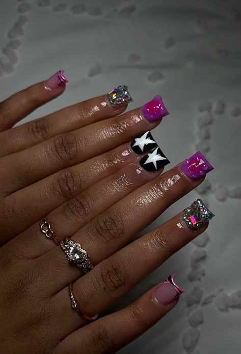 Nails With A Lot Of Rhinestones, Bktherula Nails, Rod Wave Nails Ideas, Short Junk Nails Square, Shortie Nails Black Women, Nails Short Charms, Bling Short Acrylic Nails, Short Nail Ideas Black Women, Easy Y2k Nails