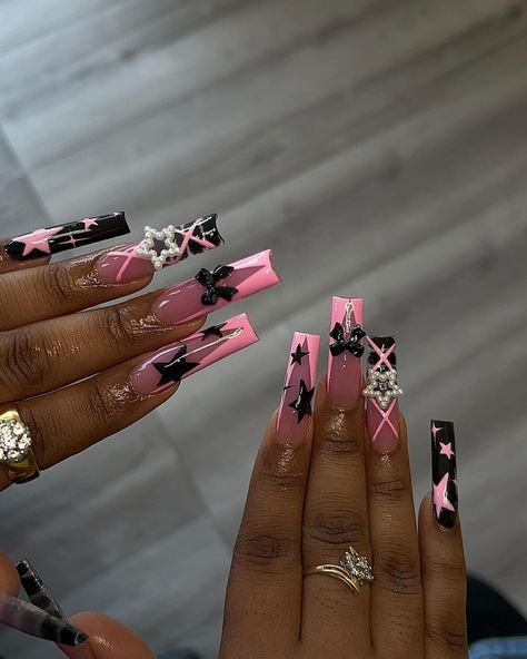 Pink and black do it every time 🖤💘 @2cutenails “square tips” “bubble yum” “black out” use code TIPTOP 💜 #nailtech #nails… | Instagram Glitter French Nails, Star Nail Designs, Black Acrylic Nails, Long Acrylic Nail Designs, Valentine Nails, Nails Design With Rhinestones, Girly Acrylic Nails, French Tip Acrylic Nails, Nails Only