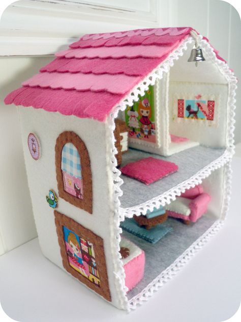 Felt Doll House, Mainan Diy, Felt House, Felt Diy, Felt Dolls, Felt Fabric, Felt Toys, House Made, Felt Art