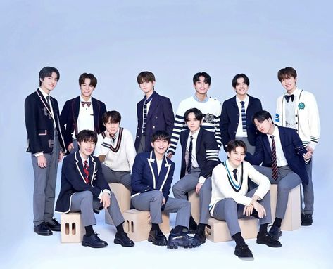 Treasure Group Photo, Treasure Ot10, Treasure Members, Hd Landscape, Treasure Maker, Lee Heeseung, Group Photo, Treasure Boxes, Yg Entertainment