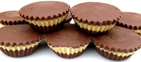 RECIPE: MARK HYMAN'S PEANUT BUTTER CUPS 1 Dr Mark Hyman Recipes, Pegan Recipes, Dr Hyman, Healthy Peanut Butter Cups, Peanut Butter Cups Recipe, Homemade Peanut Butter Cups, Mark Hyman, Bake Goods, Homemade Peanut Butter