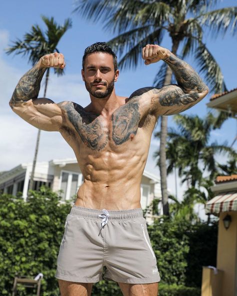 Mike Chabot Personal Trainer on Instagram: “Happy thanksgiving ❤️🙏 Enjoy time with your loved one - Kisses from florida” Mike Chabot, Augusta Alexander, Mens Haircuts Short Hair, Mens Haircuts Short, Enjoy Time, Muscular Men, Flexing, Shirtless Men, Keep Fit