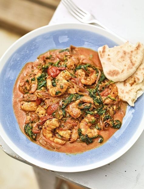 For a flavoursome prawn curry, look no further than Celebrity MasterChef winner Lisa Faulkner's spicy recipe served with feta-stuffed flatbreads. Prawn Saganaki, Saganaki Recipe, Lisa Faulkner, Summertime Food, Masterchef Recipes, Masterchef Australia, Prawn Curry, Breaking Bread, Gourmet Dinner