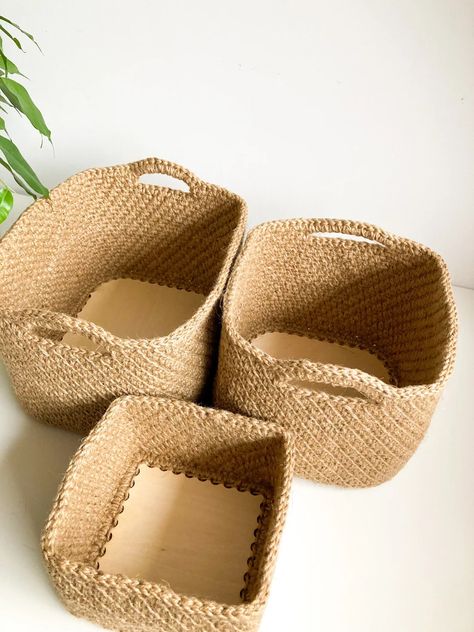 Jute Storage Basket, Crochet Jute Basket, Baskets Nursery, Jute Storage, Crochet Basket Tutorial, Basket Nursery, Crochet Jute, Rustic Metal Decor, Super Easy Crochet