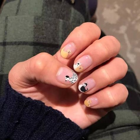 Dog Nail Art, Nails Cartoon, Minimal Nail, Animal Nail Designs, Cartoon Nail Art, Autumn 23, Cat Nail Art, Animal Nail Art, Hippie Nails