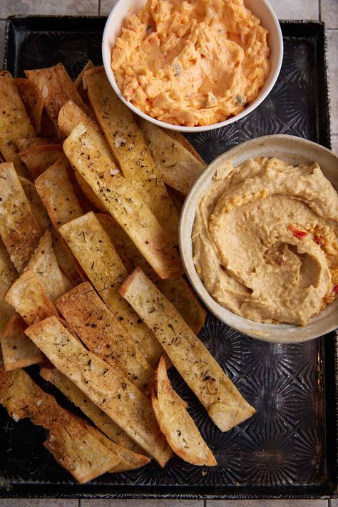 Hot Onion Dip, Baked Pita Chips, Homemade Pita Chips, Homemade Pita, French Onion Dip, Homemade Chips, Whole Wheat Pita, Game Snacks, Favorite Dips