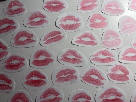 100 Kisses Ideas, 100 Reasons Why I Love You, Kiss Gift, Reasons Why I Love You, Lipstick Kiss, Kiss Art, Lipstick Stain, Why I Love You, Art Idea