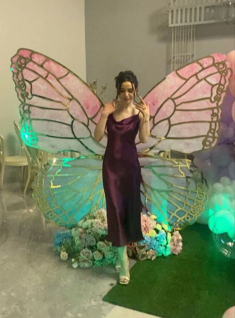 Butterfly Birthday Brunch, Butterfly Theme Birthday Party Ideas, Butterfly Party Aesthetic, Main Table Quinceanera Butterfly, Purple Butterfly Backdrop, Butterfly Theme Decoration Ideas, Purple And Butterfly Party, Purple Butterfly Decor, Butterfly Garden Party Decorations