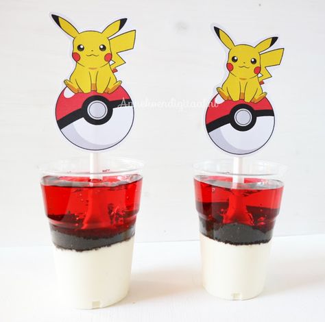 Pokemon Party Decorations, Pokemon Themed Party, Pokemon Birthday Cake, Pokemon Craft, Pokemon Birthday Party, Pokemon Theme, Pokemon Party, Pokemon Birthday, 10th Birthday Parties